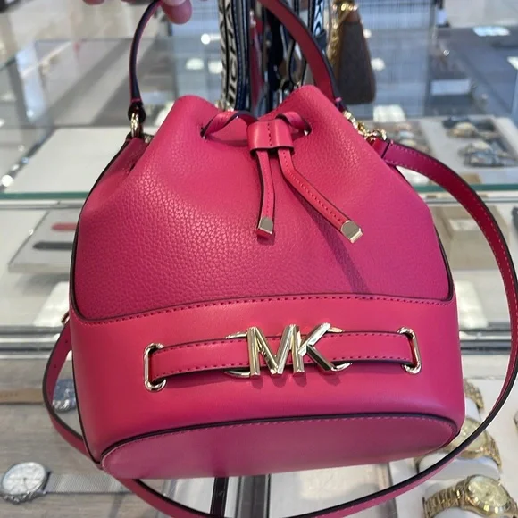 MICHAEL KORS 
Reed Md Pebbled Leather Bucket Bag Satchel Crossbody
Electric Pink - Picture 11 of 16